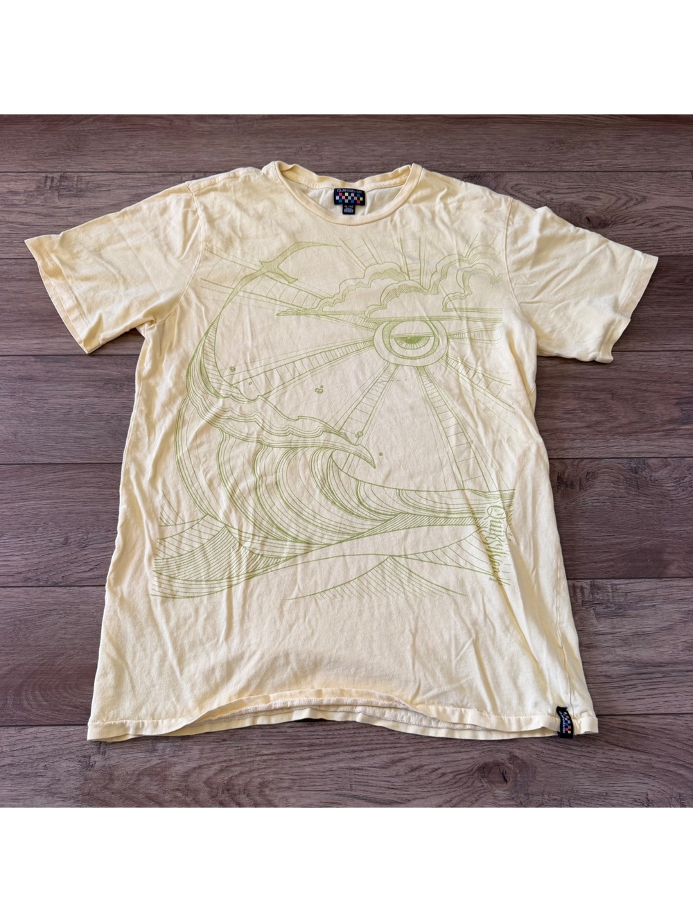 Vtg Quiksilver Brett Torma Art Graphic T-Shirt Yellow Mens M